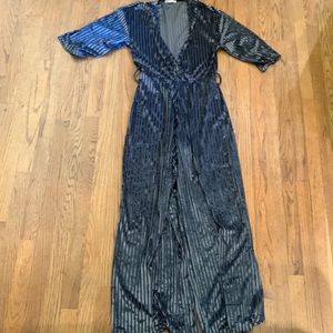 Zara velvet jumpsuit size medium